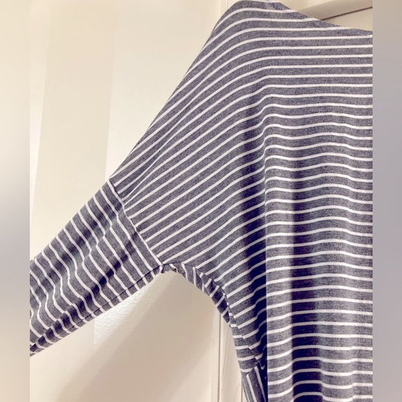 White Birch Striped Top Long Sleeve Open Back Size Small - Picture 4 of 6